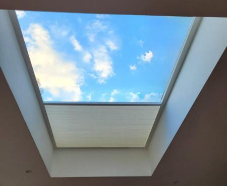 Che Giếng Trời (Rèm Tổ Ong Tự Động)rem-to-ong-che-gieng-troi-funas-smart-liffe-768x632