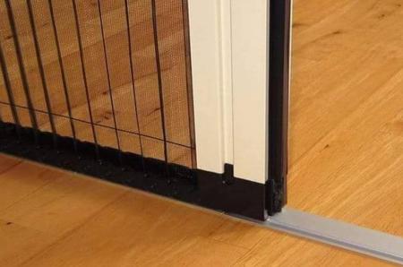 Cửa lưới chống muỗi xếp không ray dưới