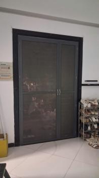 Cửa lưới chống chuột dạng đóng mởz6024862791016_608b622de67889c0f862e226fdaf0015-768x1024