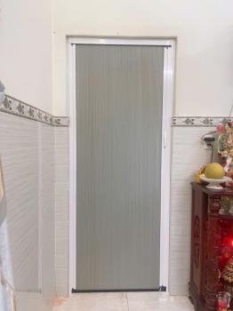Rèm Tổ Ong Ngăn Tủ Quần Áoz7112564613151_d9967157db3cec907d371ab15b95d741-768x1024